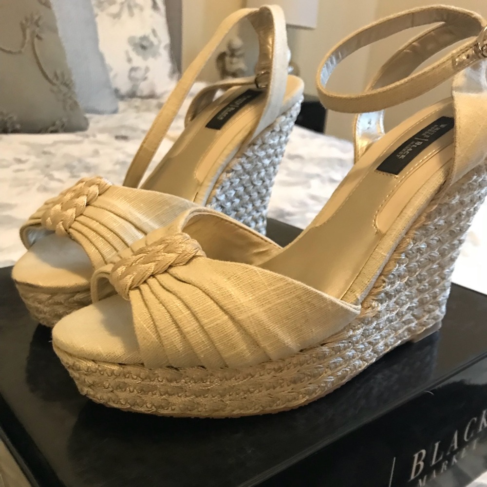 White House Black Market Tan Linen Wedges